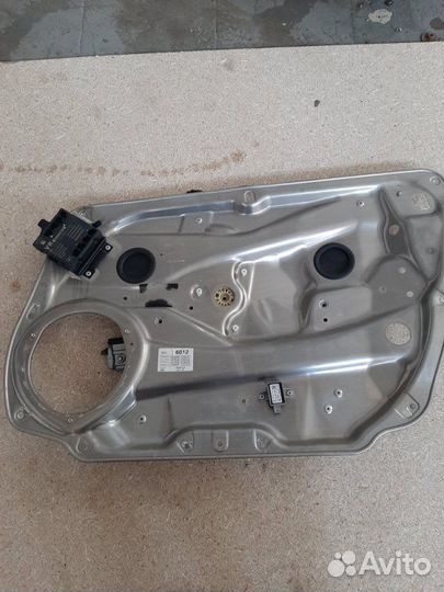 Стеклоподъемный механизм передний правый Mercedes