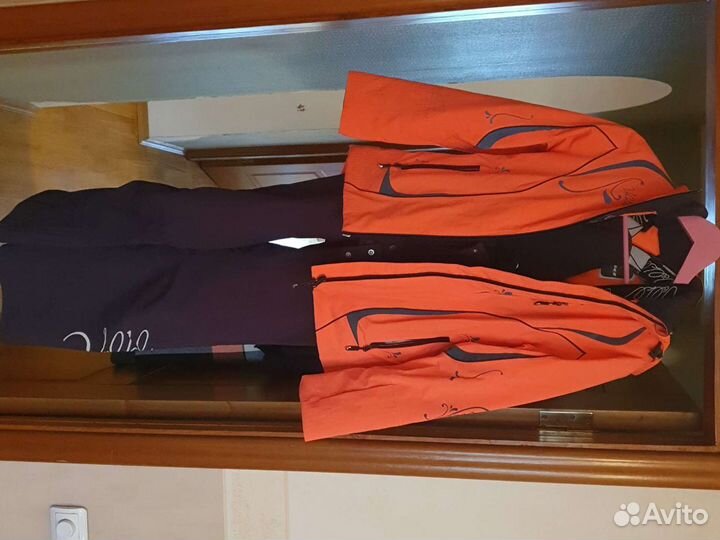 Костюм горнолыжный