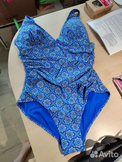 Купальник женский слитный 46 48 новый