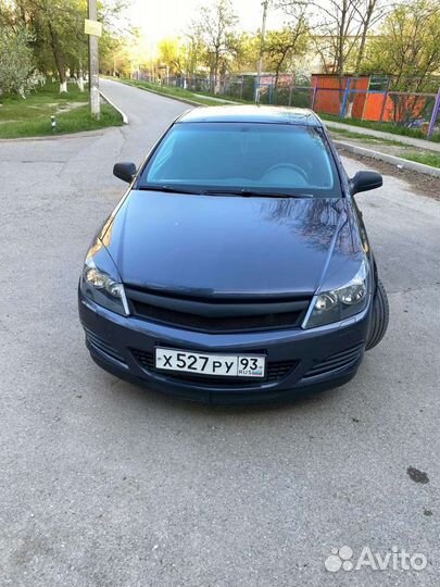 Решетка радиатора Опель астра h gtc