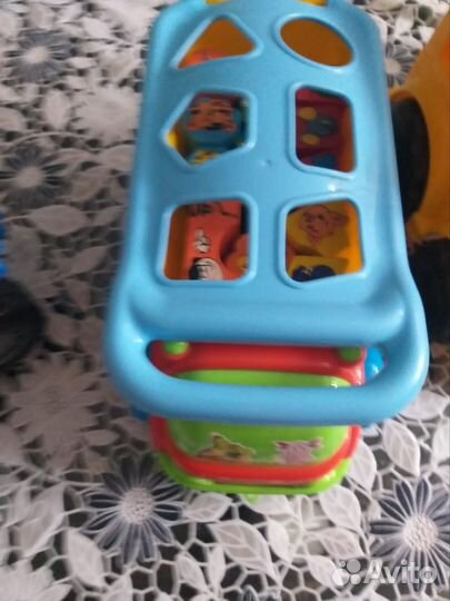 Грузовики и трактор