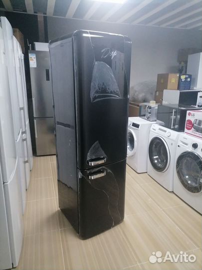 Холодильник новый черный no frost ретро космос VSA