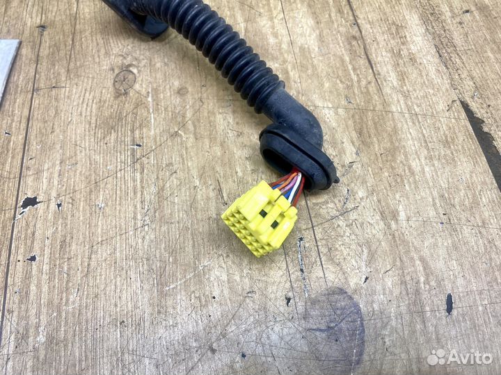 Проводка двери задней правой Kia Soul 2008-2011г