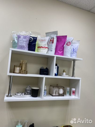 Полка навесная белая