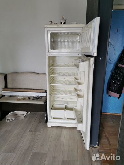 Холодильник Stinol