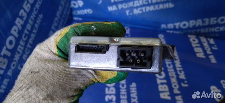 Блок управления airbag Bmw E60 седан M54B30 2005