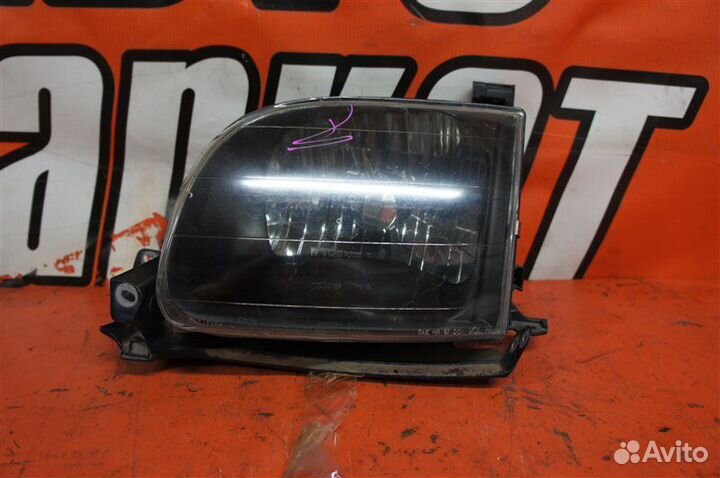 Фара передняя левая Toyota Tundra UCK40 2006