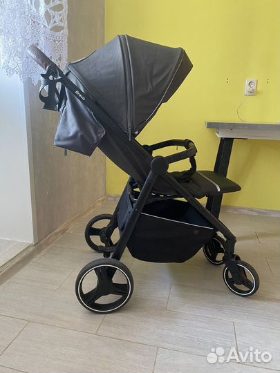 Коляска прогулочная