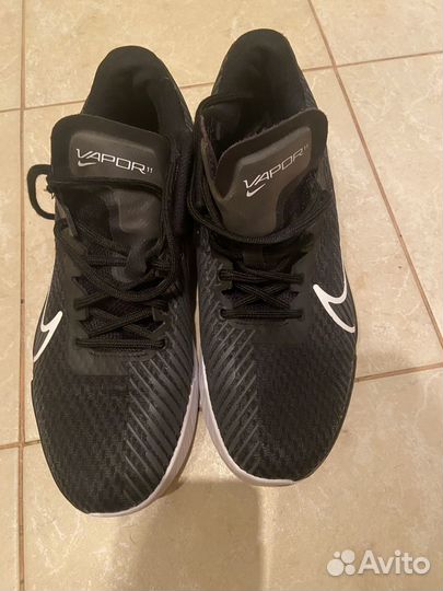 Теннисные кроссовки nike