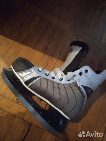 Коньки хоккейные 44 размер