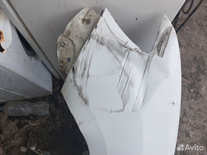 Рено Логан 14 год, крыло левое