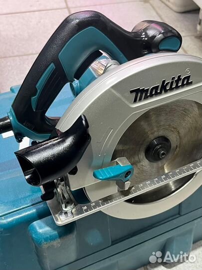 Пила дисковая Makita HS7601