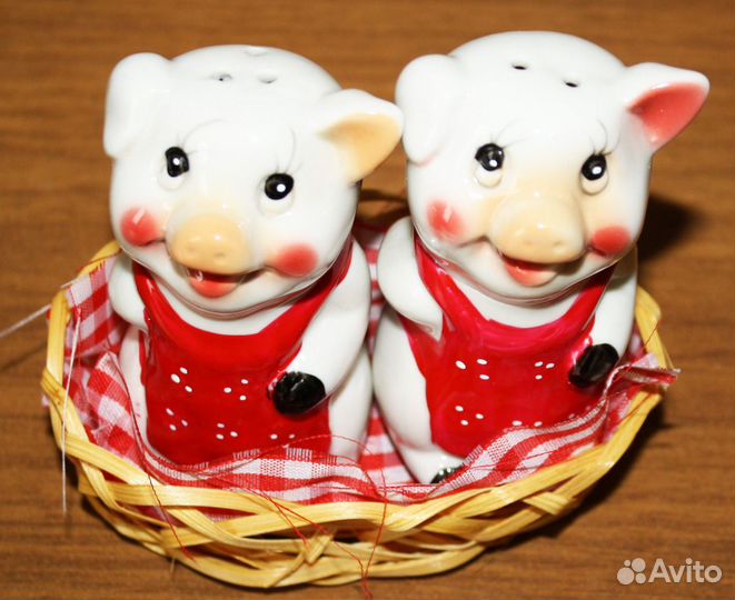 Набор для специй и набор кухонных принадлежностей