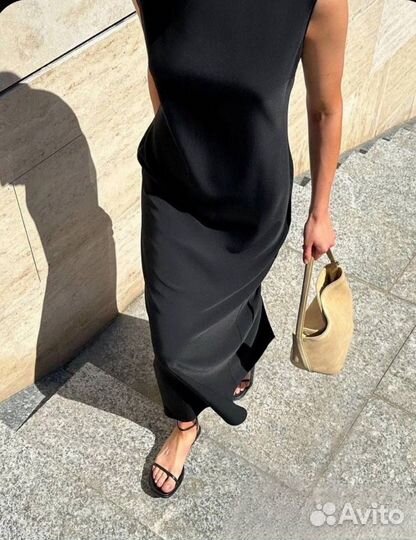 Платье шелковое