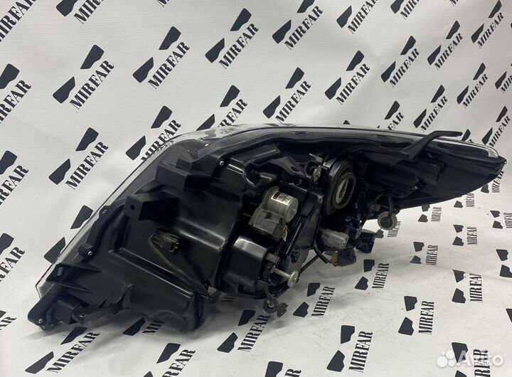 Фара правая Toyota Land Cruiser Prado 150 2013-201