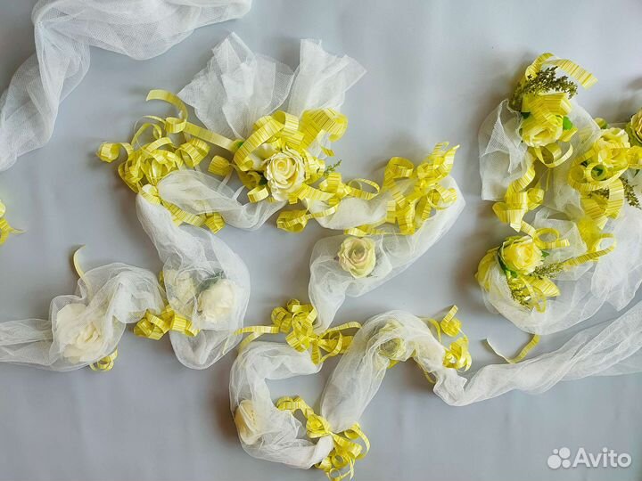 Свадебное украшение на машину