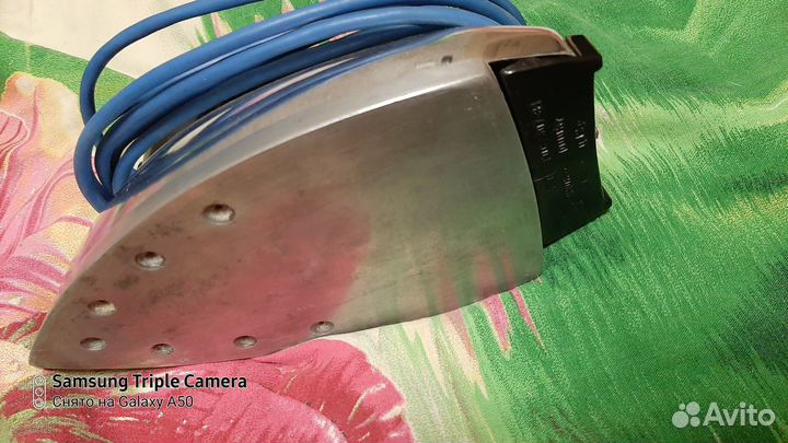 Утюг с парогенератором