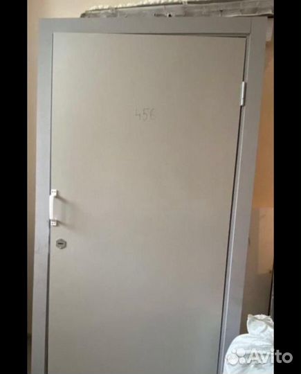 Дверь входная деревянная бу