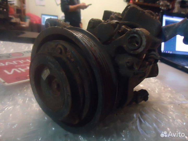 Компрессор кондиционера (Toyota Mark II)