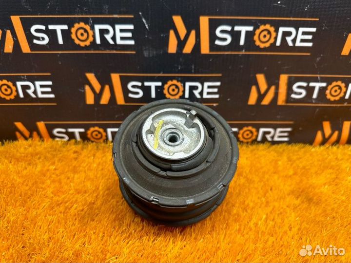 Подушка двигателя правая Mercedes-Benz E-Class