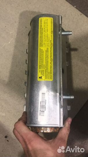 Подушка безопасности пассажирская (в торпедо) для