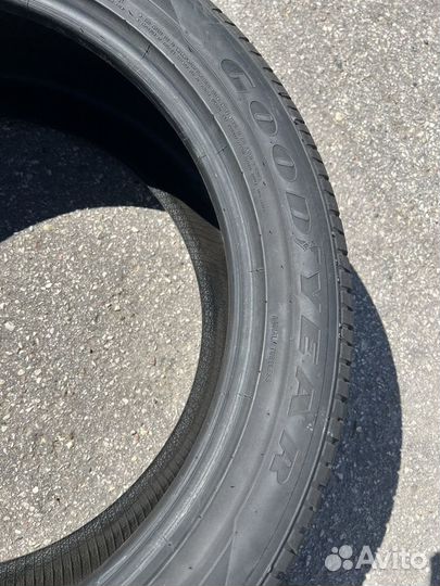 Goodyear Eagle Touring 285/45 R22