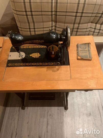 Швейная машина Подольск ножная
