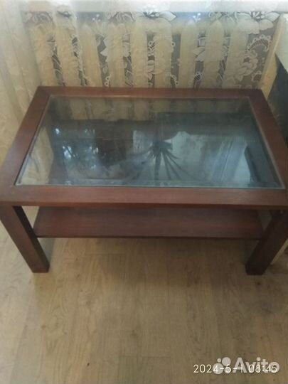 Стол журнальный