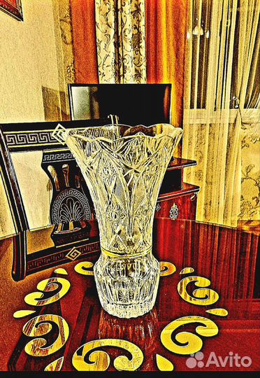 Вазы хрустальные для цветов