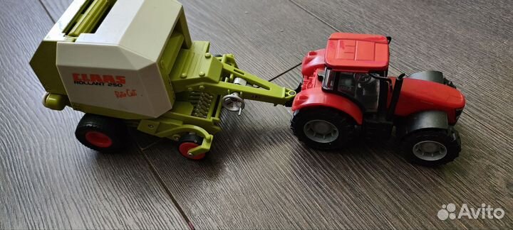 Трактор игрушка Claas комбайн Bruder rollant 250