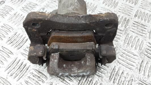 Суппорт тормозной задний правый toyota RAV 4 ZSA3