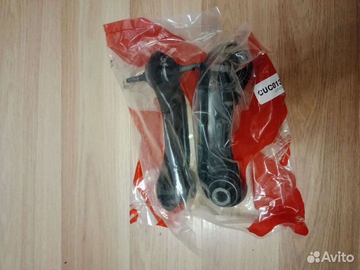 Задние рычаги mitsubishi carisma