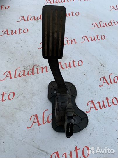 Педаль газа Ford Transit