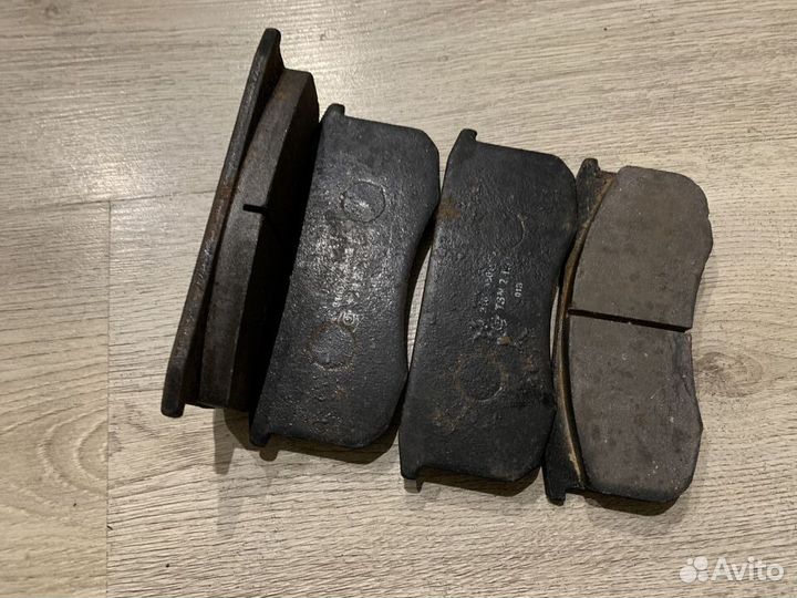 Колодки тормозные на УАЗ Передние дисковые