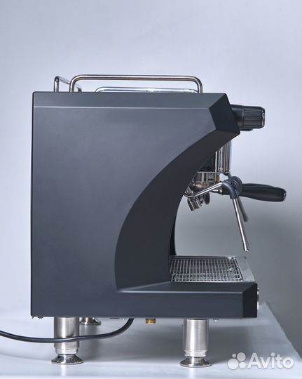 Кофемашина рожковая Manifesta Professionale