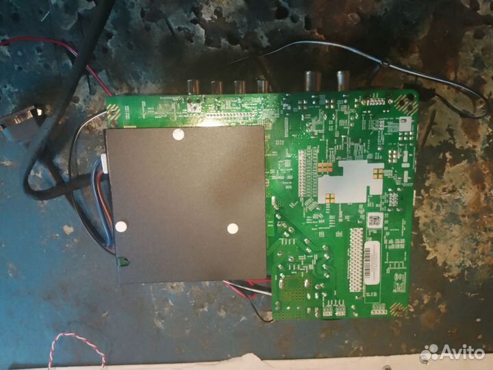 Телевизор HI vhix-40F152MSY