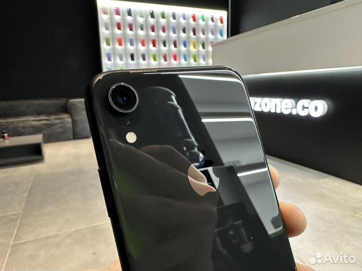 iPhone Xr, 64 ГБ