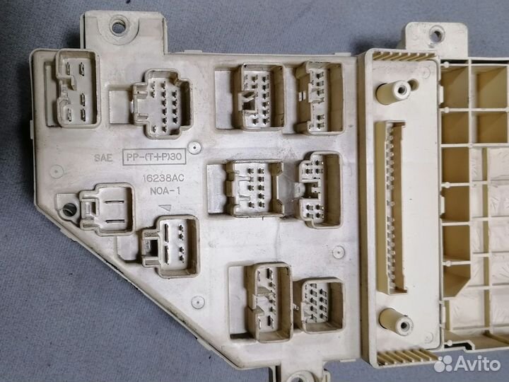 Блок предохранителей Chrysler Concord 1998-2004