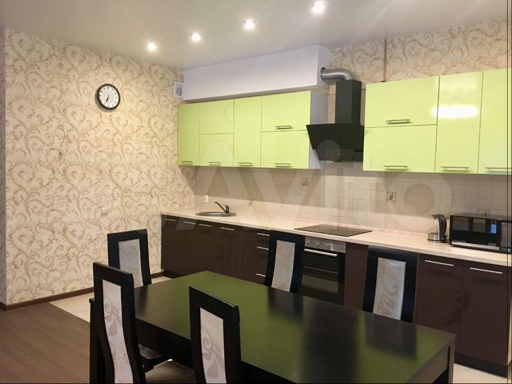 Коттедж 240 м² на участке 12 сот.