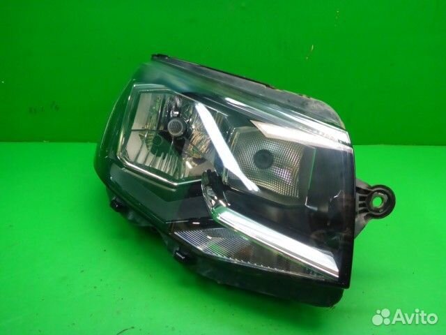 Фара правая Volkswagen Transporter T6 с 2015г