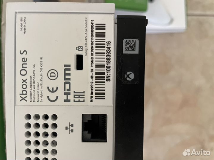 Xbox one s 1tb 2джостика и игры