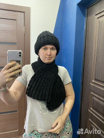Комплект шапка и шарф вязаные