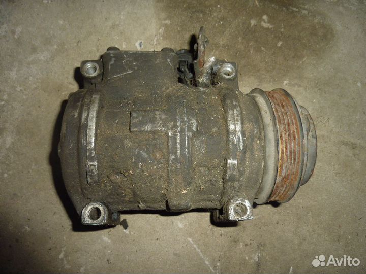 Компрессор кондиционера BMW 5 E34