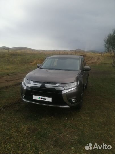 Mitsubishi Outlander 2.4 CVT, 2017, 106 000 км