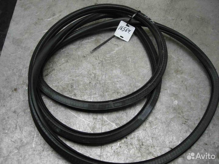 Уплотнитель Porsche Cayenne 2003-2010