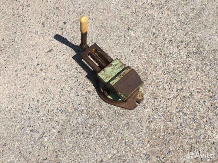 Тиски для сверлильного станка