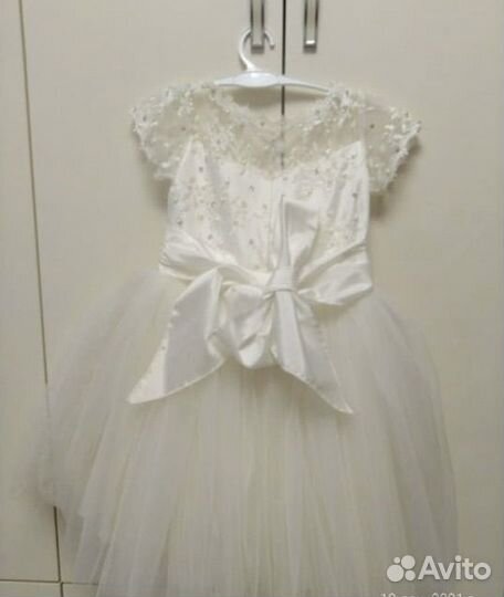 Платье белое 104