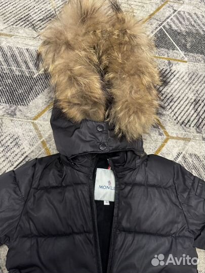 Комбинезон зимний moncler