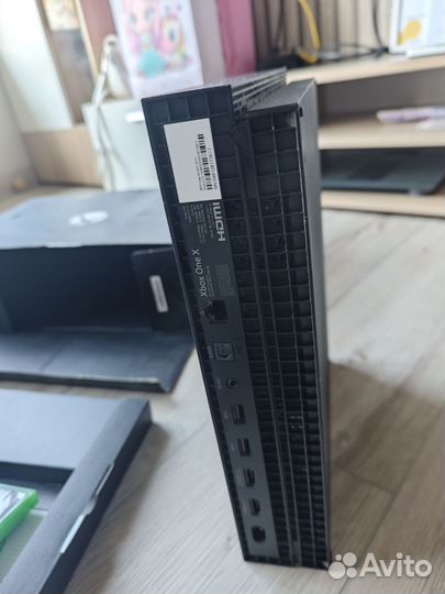 Xbox One X: Project Scorpio Edition эксклюзивная