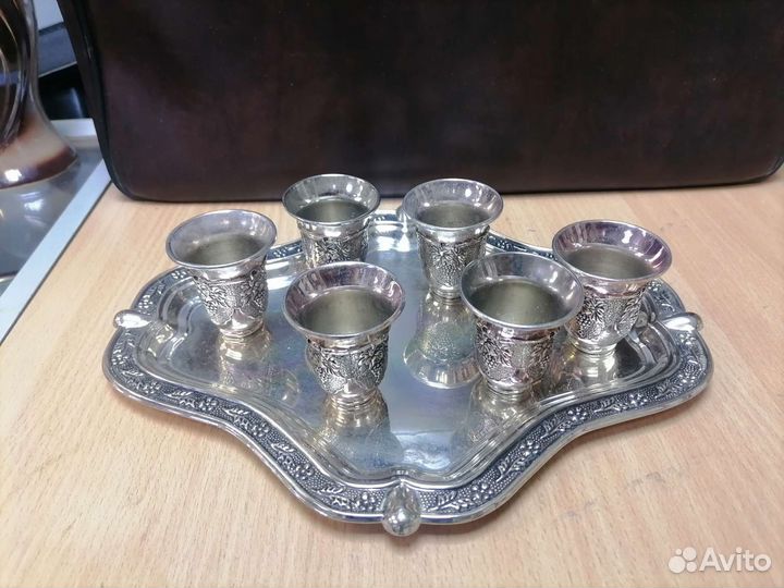 Стопки с подносом. Металл